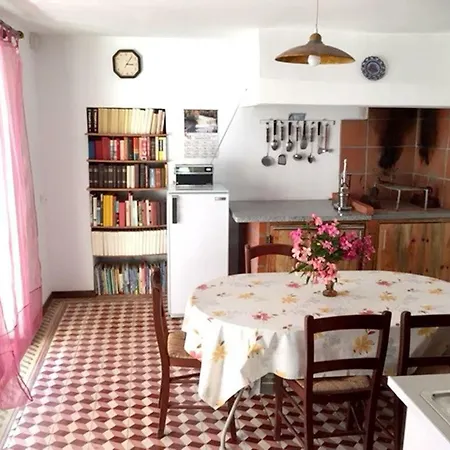 Casa Com Jardim Casal De Sao Tome 미라